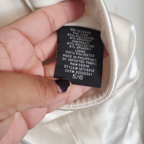 Windsor 2000 Formal Dress - Picture 4 of 5